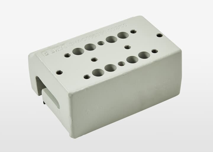 ABB機器人配件 ABB配件原廠型號 3HAC066350-001 Bracket for runner block