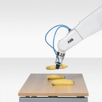 具有衛(wèi)生功能的 6 軸機器人，促進食品安全。IRB 1200 衛(wèi)生機器人選件具有擦拭和沖洗清潔功能，可保護食品安全，并在食品加工和食品服務領域開辟新的應用領域。